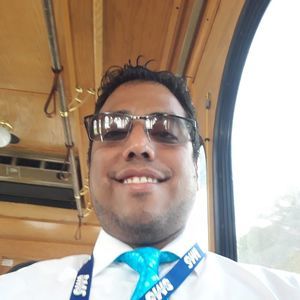 Meet your Posher, Axel raul